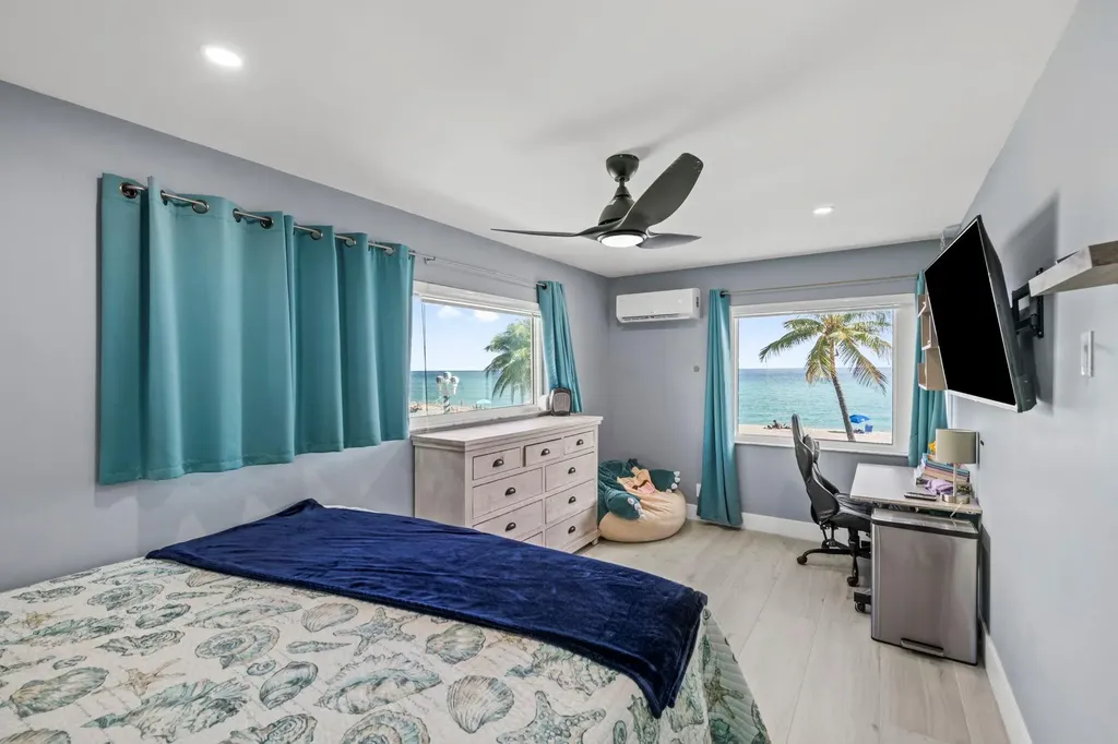 2203 N Surf Road Hollywood FL 33019