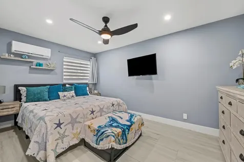 2203 N Surf Road Hollywood FL 33019