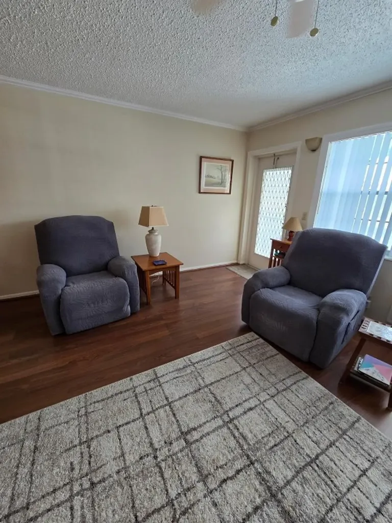 111 Lyndhurst E Deerfield Beach FL 33442