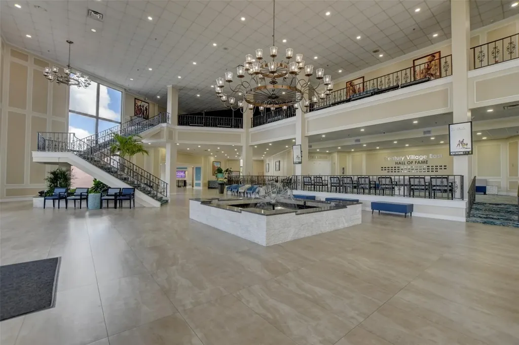 111 Lyndhurst E Deerfield Beach FL 33442