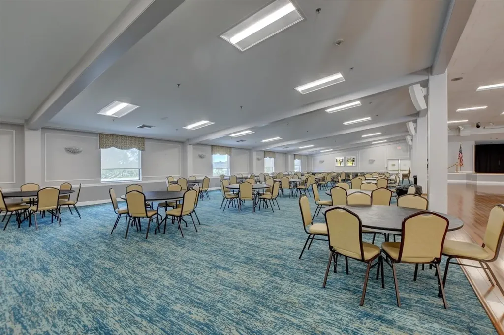 111 Lyndhurst E Deerfield Beach FL 33442