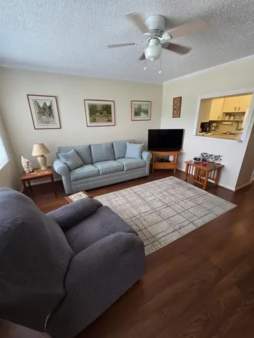 111 Lyndhurst E Deerfield Beach FL 33442