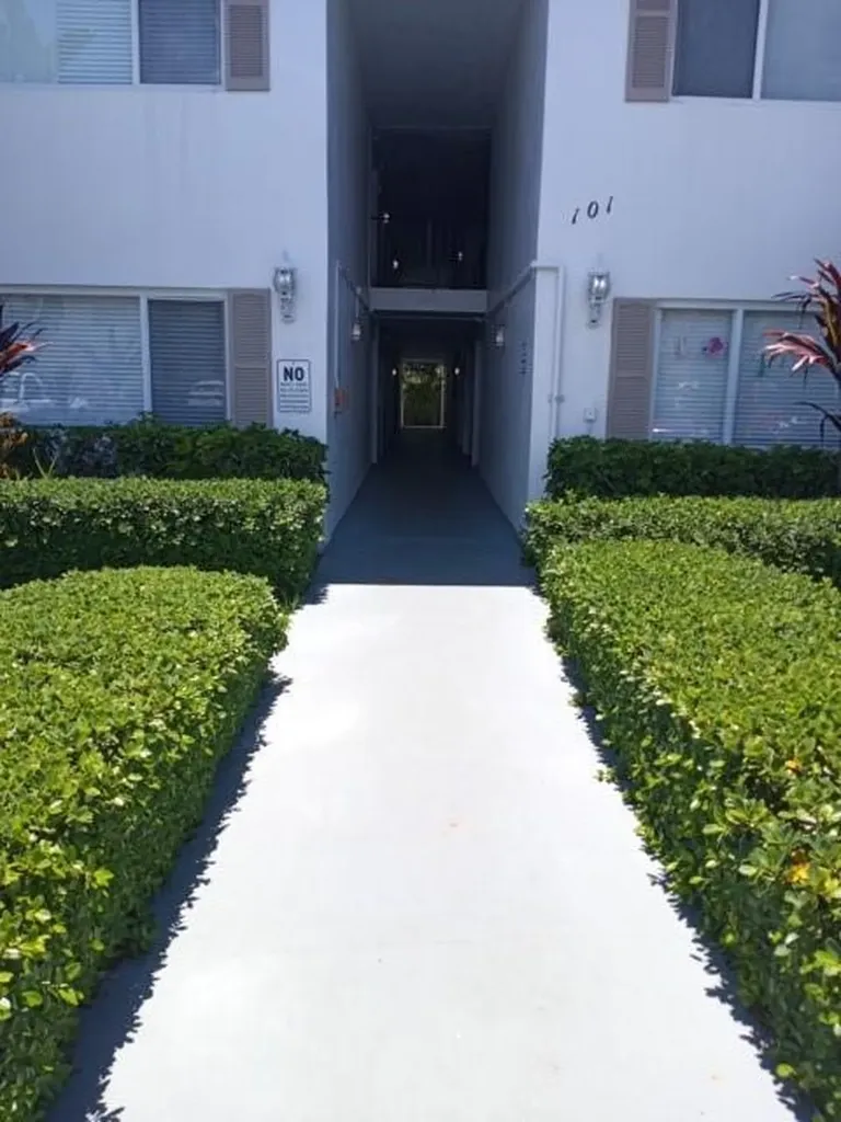 101 SE 6th Avenue Pompano Beach FL 33060
