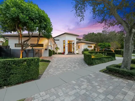 1036 SE 12th Way Fort Lauderdale FL 33316