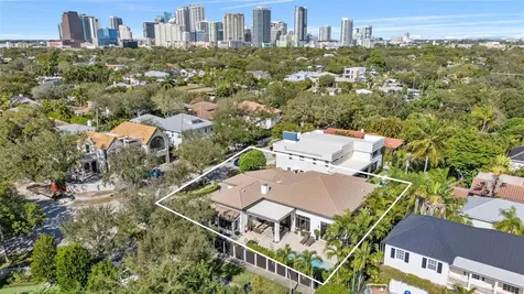 1036 SE 12th Way Fort Lauderdale FL 33316