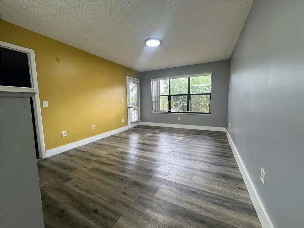 4361 W Mcnab Road Pompano Beach FL 33069