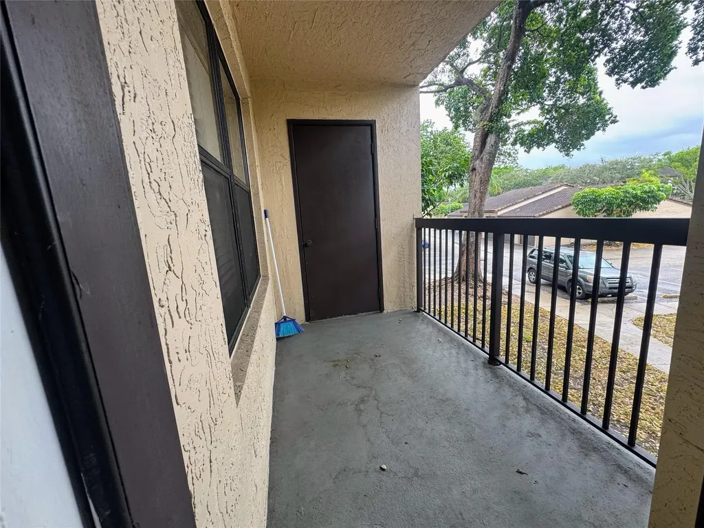 4361 W Mcnab Road Pompano Beach FL 33069
