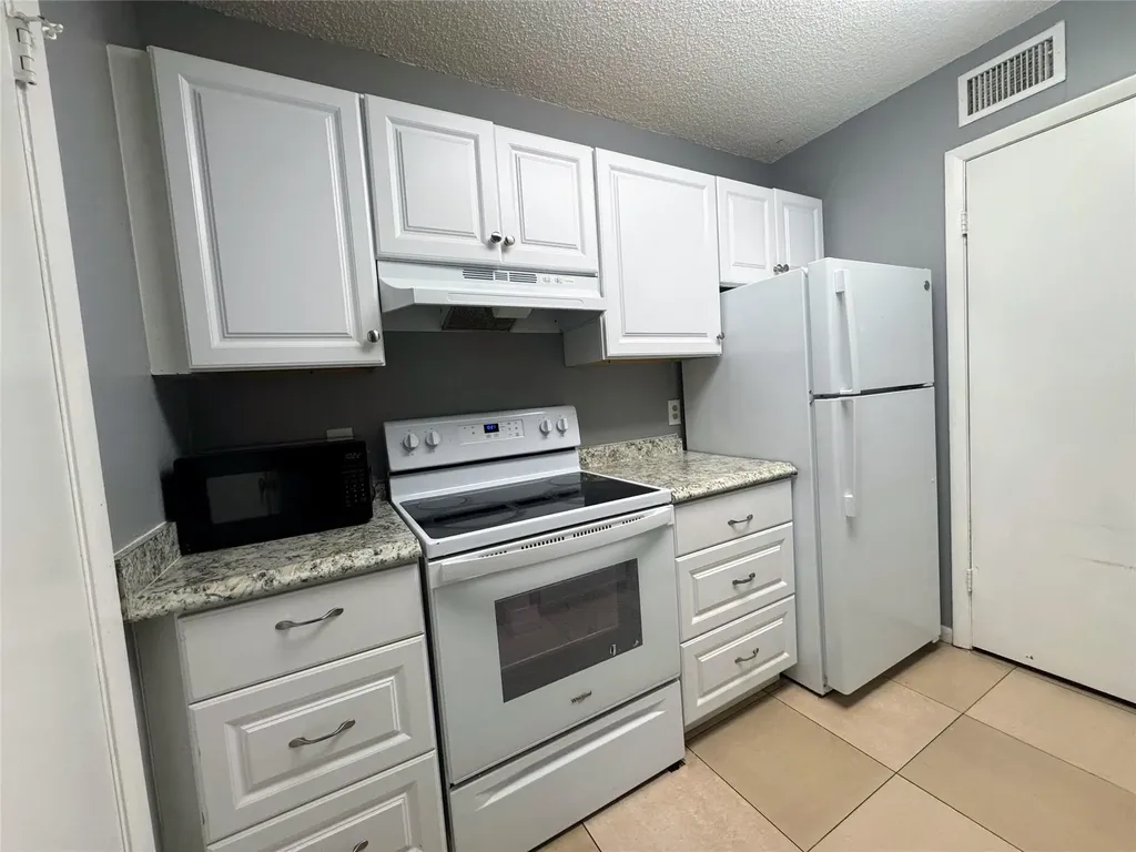 4361 W Mcnab Road Pompano Beach FL 33069