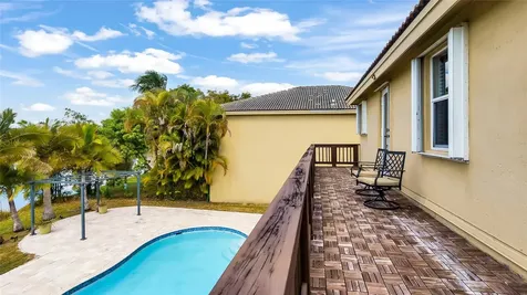 414 SW 205th Avenue Pembroke Pines FL 33029