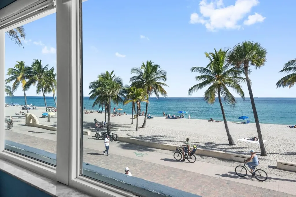 2201 N Surf Road Hollywood FL 33019