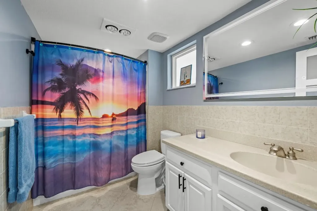 2201 N Surf Road Hollywood FL 33019