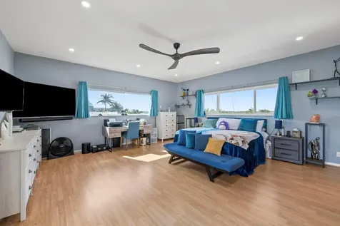 2201 N Surf Road Hollywood FL 33019
