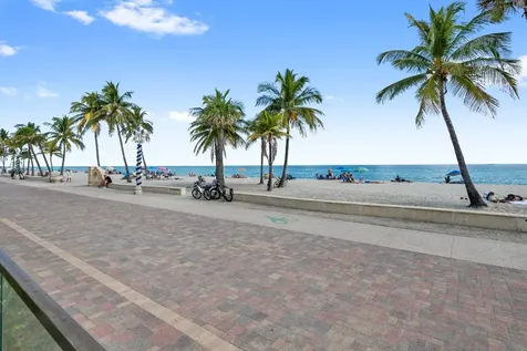 2201 N Surf Road Hollywood FL 33019