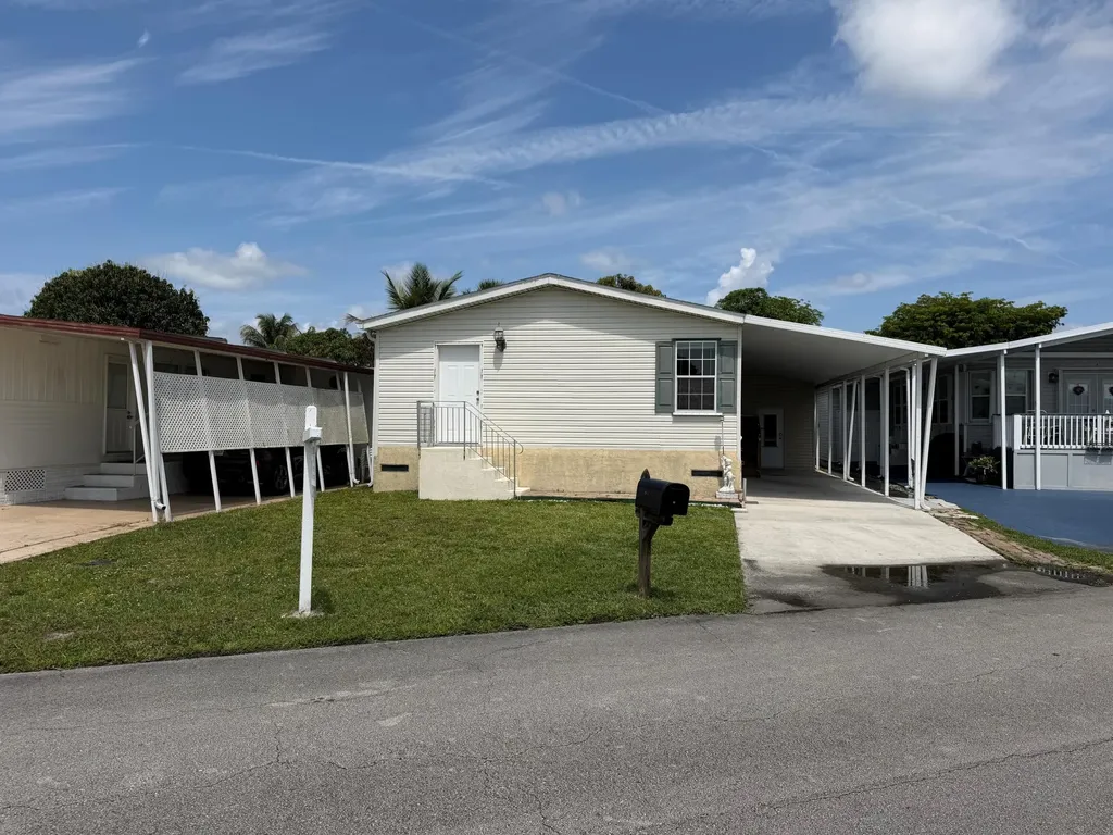 2321 SW 85th Avenue Davie FL 33324
