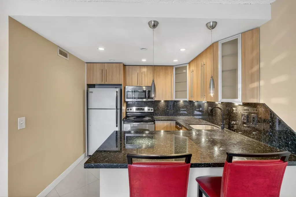 2900 NE 30th Street Fort Lauderdale FL 33306