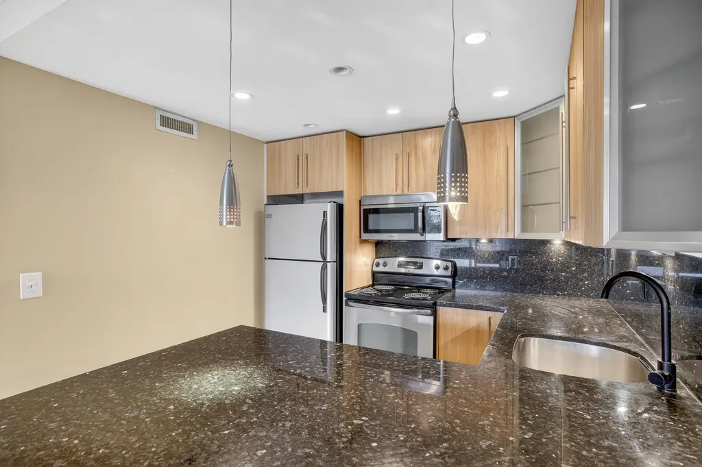 2900 NE 30th Street Fort Lauderdale FL 33306