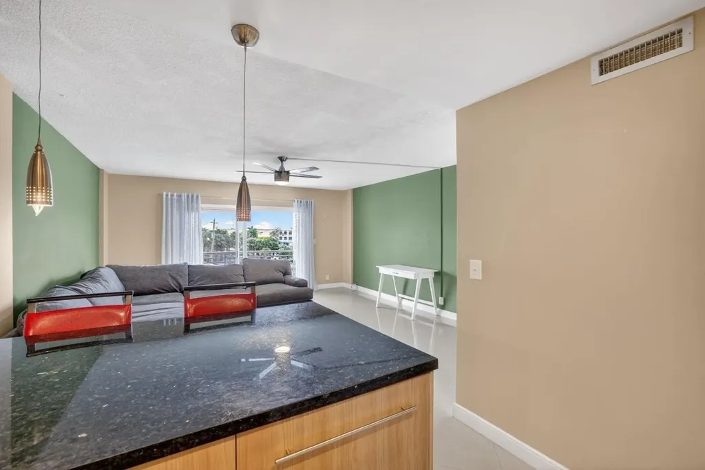 2900 NE 30th Street Fort Lauderdale FL 33306