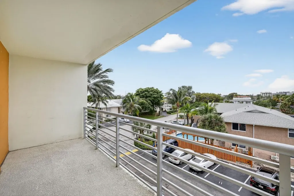 2900 NE 30th Street Fort Lauderdale FL 33306