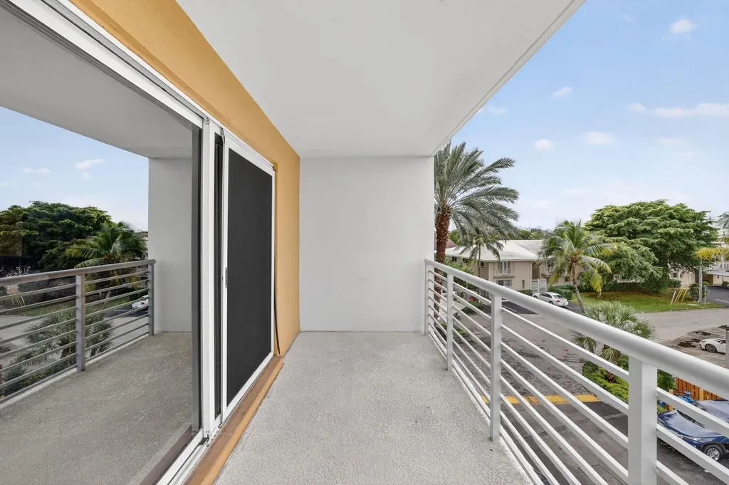 2900 NE 30th Street Fort Lauderdale FL 33306