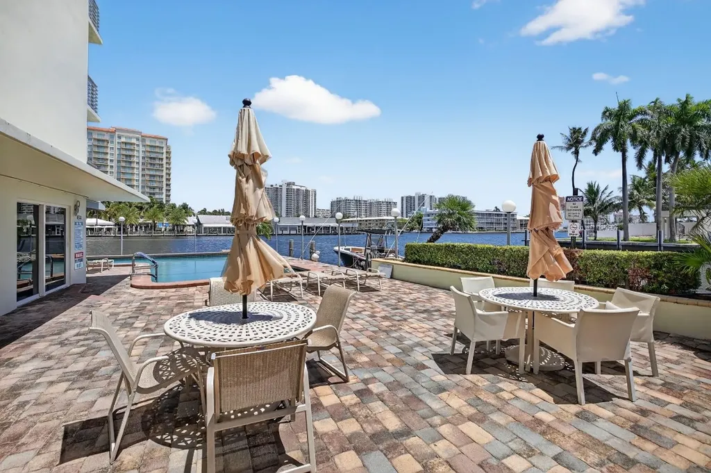 2900 NE 30th Street Fort Lauderdale FL 33306