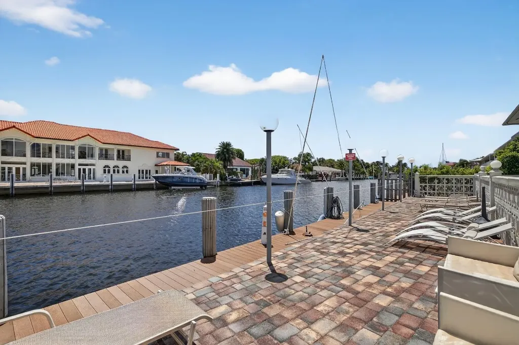 2900 NE 30th Street Fort Lauderdale FL 33306
