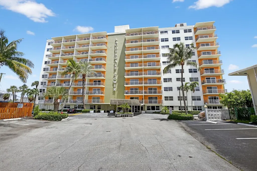 2900 NE 30th Street Fort Lauderdale FL 33306