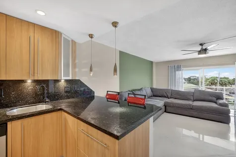 2900 NE 30th Street Fort Lauderdale FL 33306