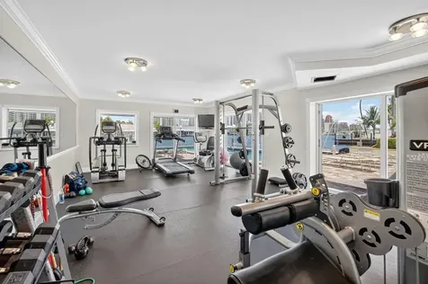 2900 NE 30th Street Fort Lauderdale FL 33306
