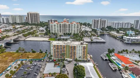 2900 NE 30th Street Fort Lauderdale FL 33306