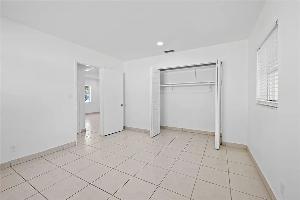 581 NW 17th Place Fort Lauderdale FL 33311