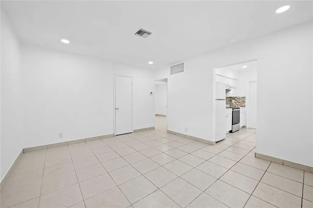 581 NW 17th Place Fort Lauderdale FL 33311