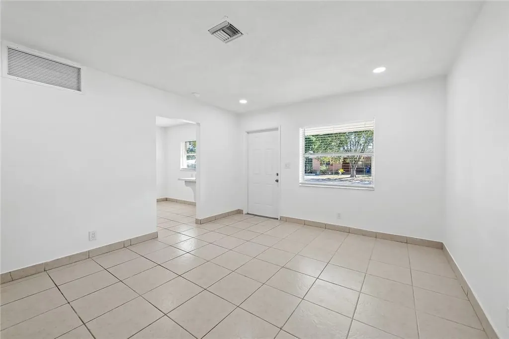 581 NW 17th Place Fort Lauderdale FL 33311