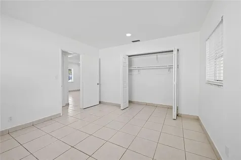 581 NW 17th Place Fort Lauderdale FL 33311