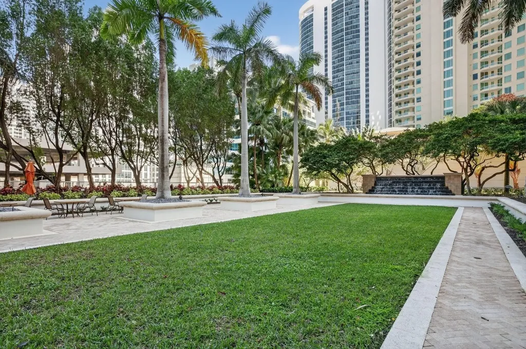 347 N New River Drive Fort Lauderdale FL 33301