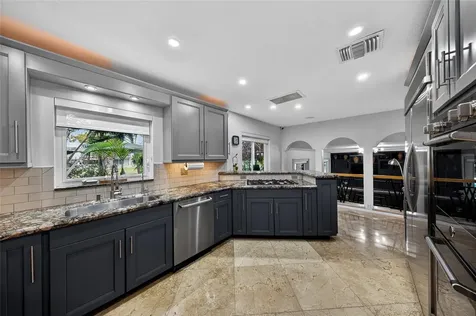 629 Kensington Place Wilton Manors FL 33305