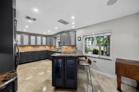 629 Kensington Place Wilton Manors FL 33305