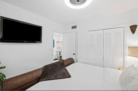 629 Kensington Place Wilton Manors FL 33305
