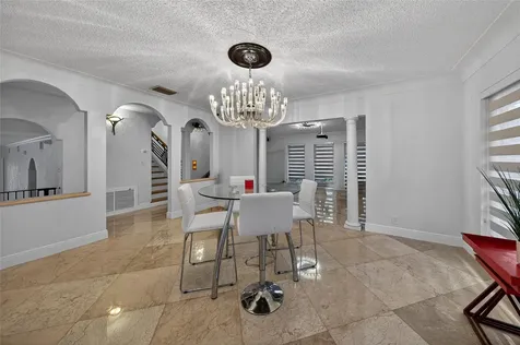 629 Kensington Place Wilton Manors FL 33305