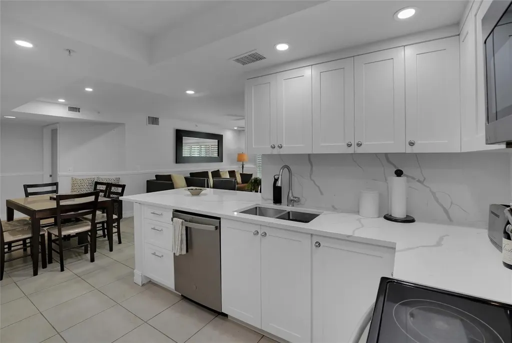 2125 SE 10 Avenue Fort Lauderdale FL 33316