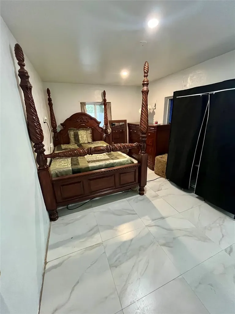 748 W Dayton Circle Fort Lauderdale FL 33312