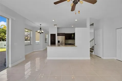 5240 NW 112th Way Coral Springs FL 33076