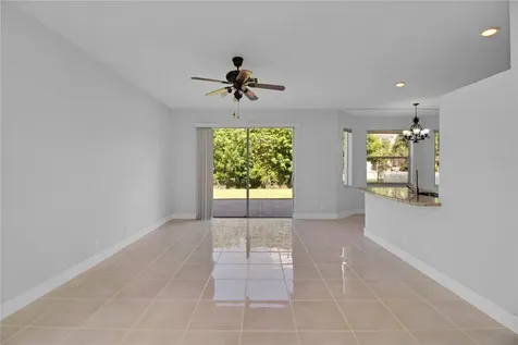 5240 NW 112th Way Coral Springs FL 33076
