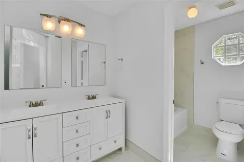 5240 NW 112th Way Coral Springs FL 33076