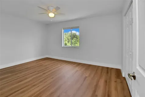 5240 NW 112th Way Coral Springs FL 33076