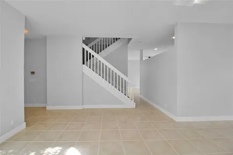 5240 NW 112th Way Coral Springs FL 33076