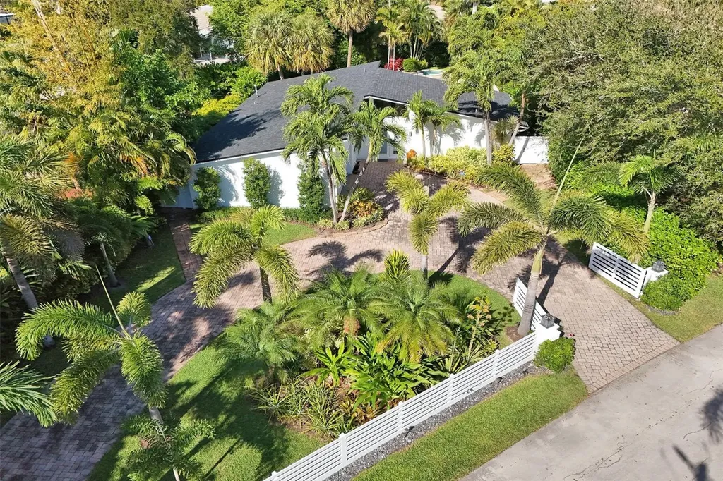 Pompano Beach FL, 2525 SE 7th Drive