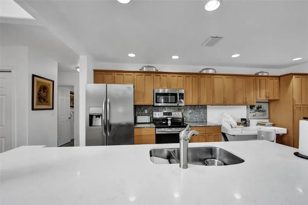 2525 SE 7th Drive Pompano Beach FL 33062