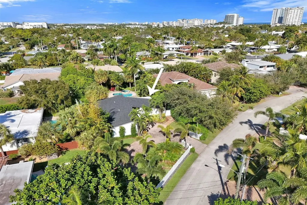 2525 SE 7th Drive Pompano Beach FL 33062