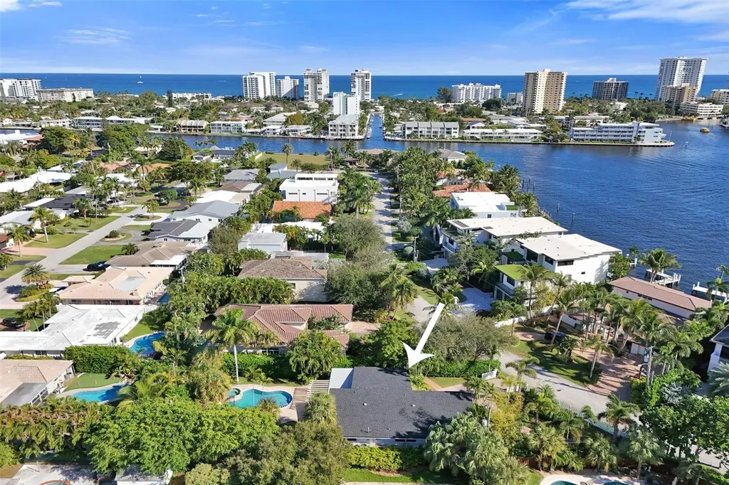 2525 SE 7th Drive Pompano Beach FL 33062