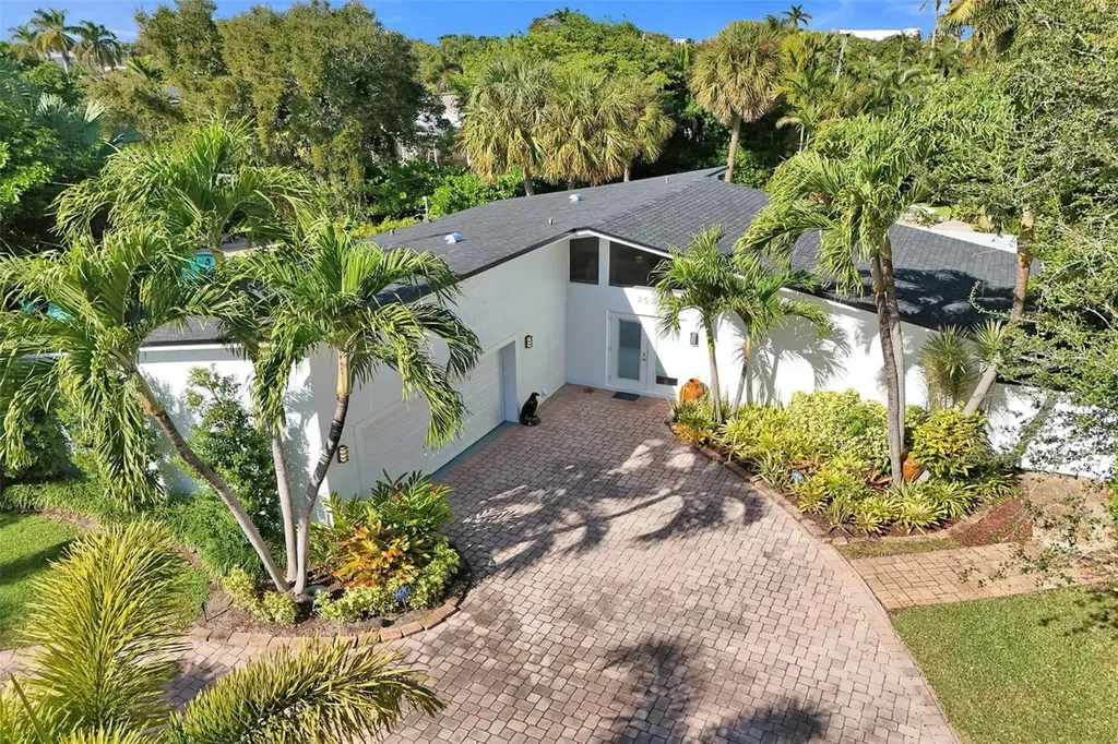 2525 SE 7th Drive Pompano Beach FL 33062